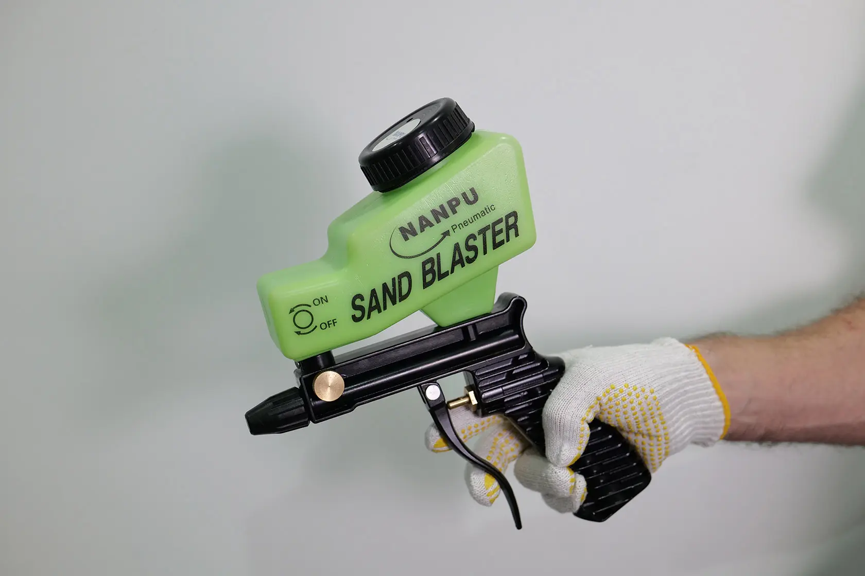 Innovative Sandblasting Guns Revolutionize Surface Preparation Across Industries